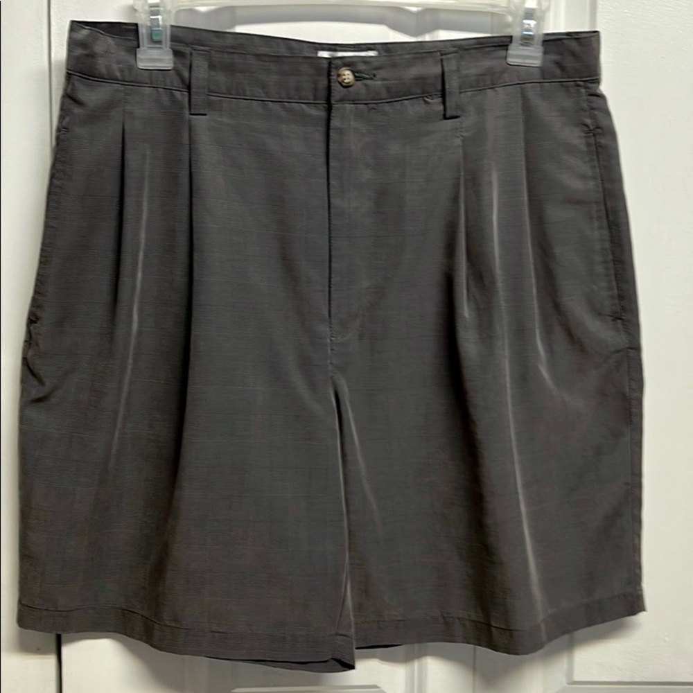 Alfani Dark Gray Plaid Rayon Blend 4 Pocket Pleat Shorts Men Size 35